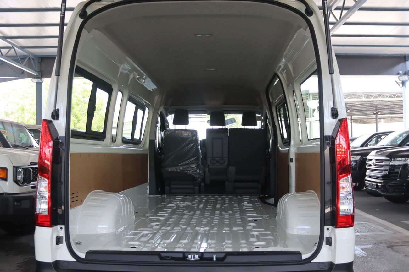 Toyota Hiace 3.5 V6 CARGO MANUAL TRANSMISSION **EXPORT ONLY**التصدير فقط خارج الخليج***