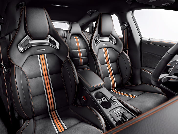 Mercedes-Benz CLA 35 AMG interior - Seats