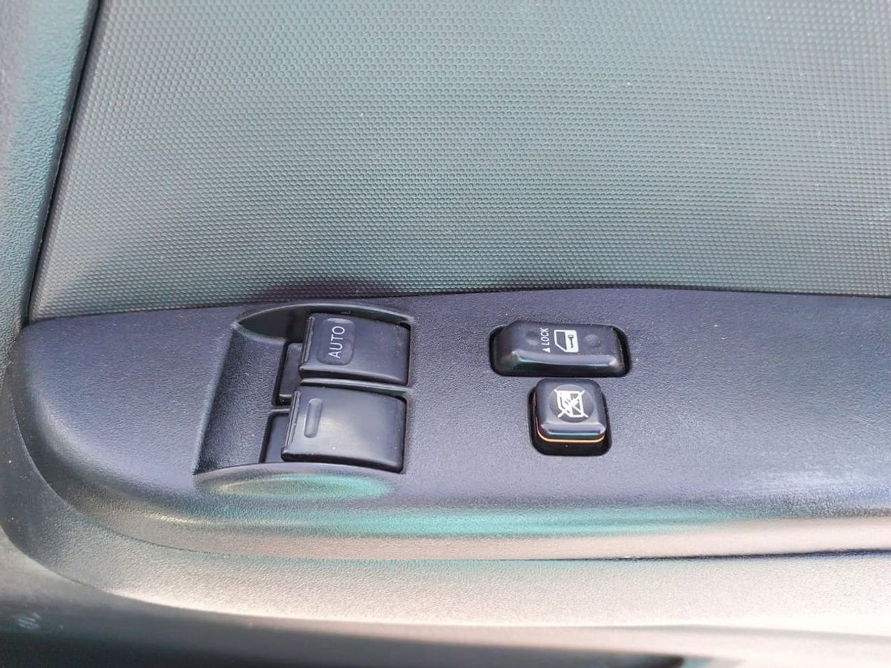 Toyota Hiace TOYOTA HIACE VAN RHD 2010 MODEL 3.0 L DIESEL AUTOMATIC(PM06521)