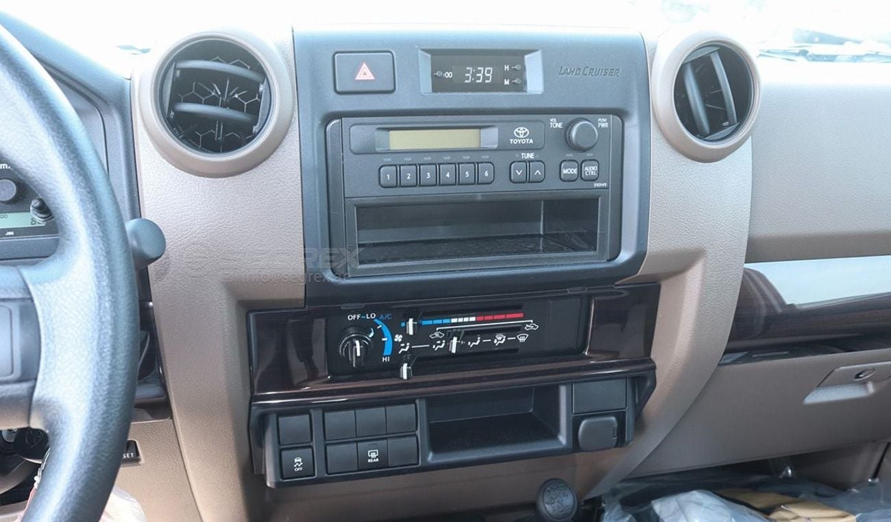 Toyota Land Cruiser 70 Hardtop LC71 . 4.0L . Petrol . 4WD . 5-Speed Manual . 7 Seats . 3 Doors For Export