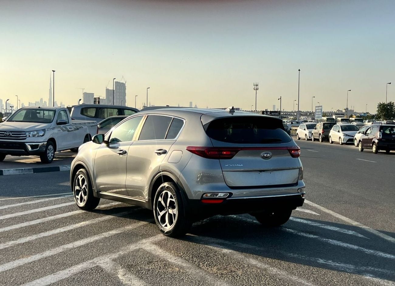 كيا سبورتيج 2020 Kia Spotage LX Mid-Option - 2.4L V4 - Rear Camera - Electric Seat