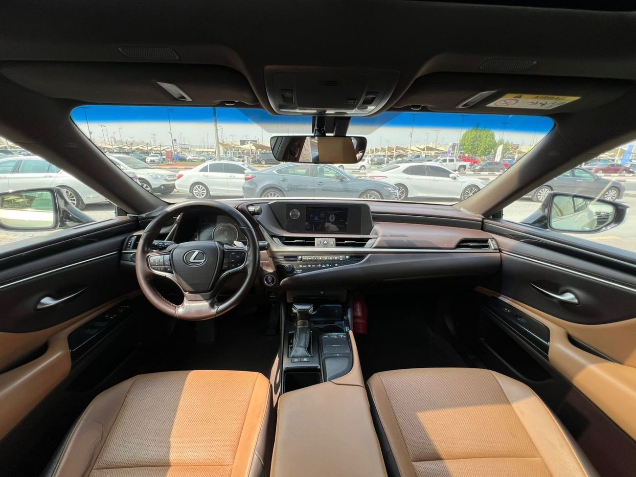 لكزس ES300h Hybrid 2.5L (214 HP)