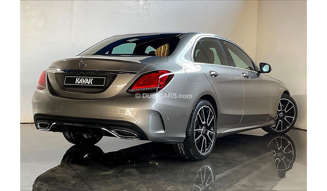 مرسيدس بنز C 200 Premium (AMG Line)