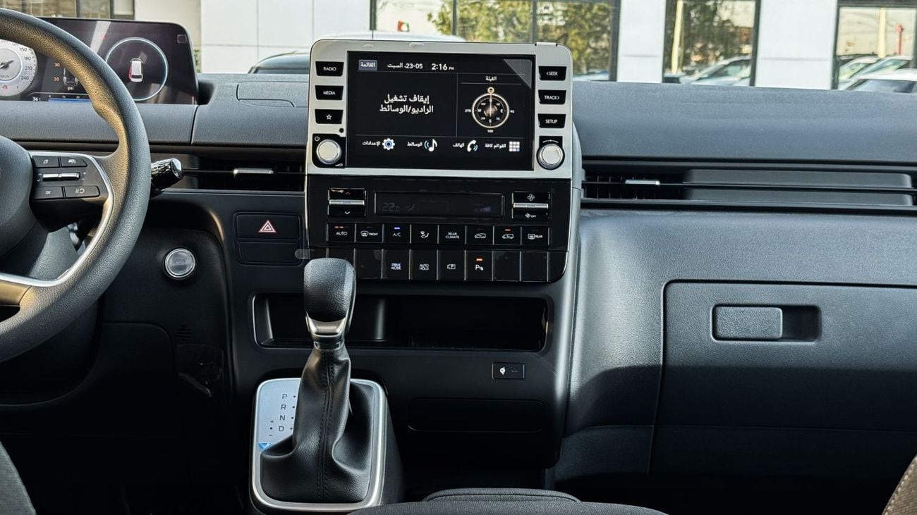 هيونداي ستاريا Luxury 2025 Brand New 11 Seater Diesel 2.2L Turbo 4 Cylinders GCC