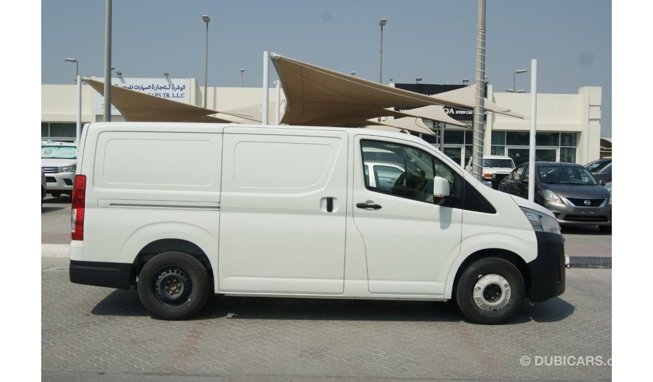 تويوتا هاياس 3.5L Petrol STD Roof Panel Van Manual