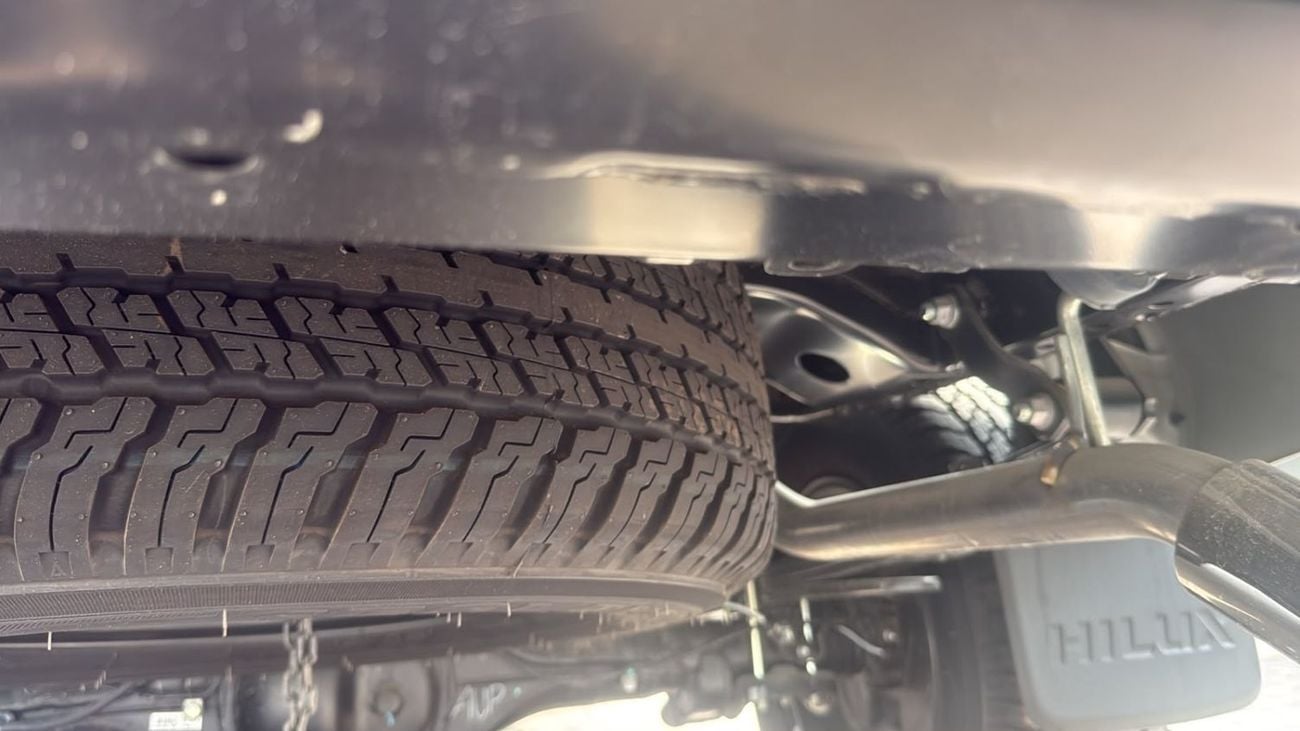 Toyota Hilux SR5 manual transimtion
