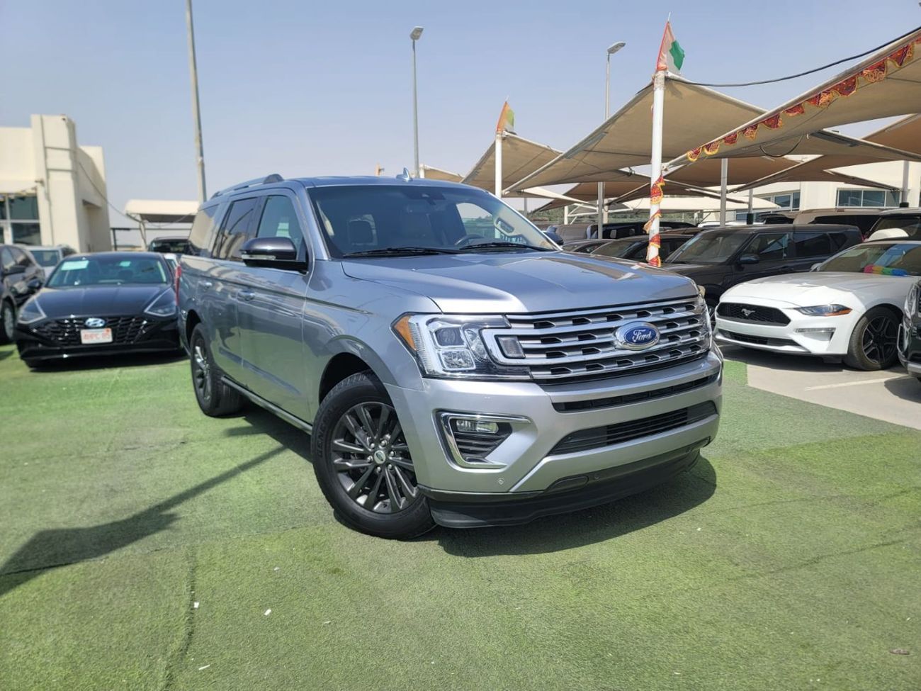 فورد إكسبيديشن XLT 3.5L (380 HP) FWD