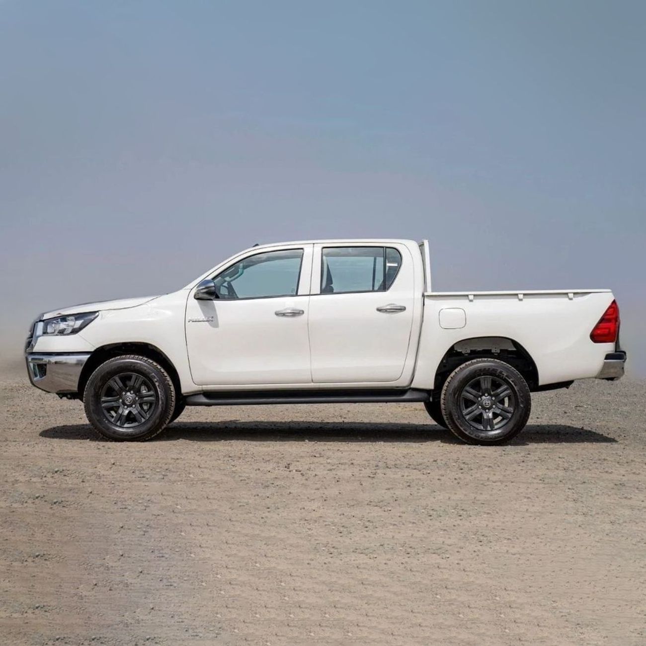 Toyota Hilux DC 2.7P AT 4X4 Automatic Petrol