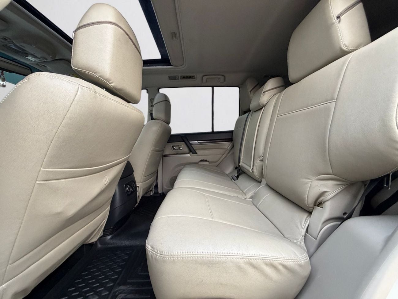 Mitsubishi Pajero GLS H/L PLATINUM 7-SEATER | MITSUBISHI PAJERO GLS | 3.8L V6 4WD | 2019 | GCC SPECS