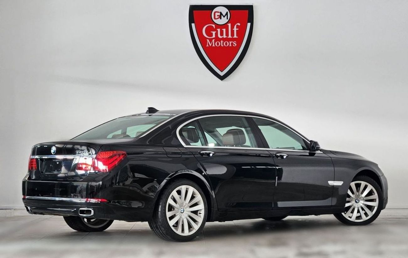 بي أم دبليو 740Li Li-3.0L-6 Cylinder-Gcc-Full Option-Bank Finance Facility - Warranty