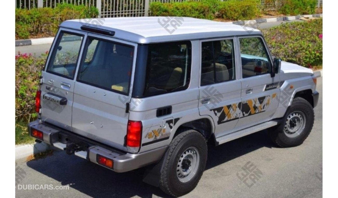 Toyota Land Cruiser Hard Top LX 76 ( ONLY FOR EXPORT )