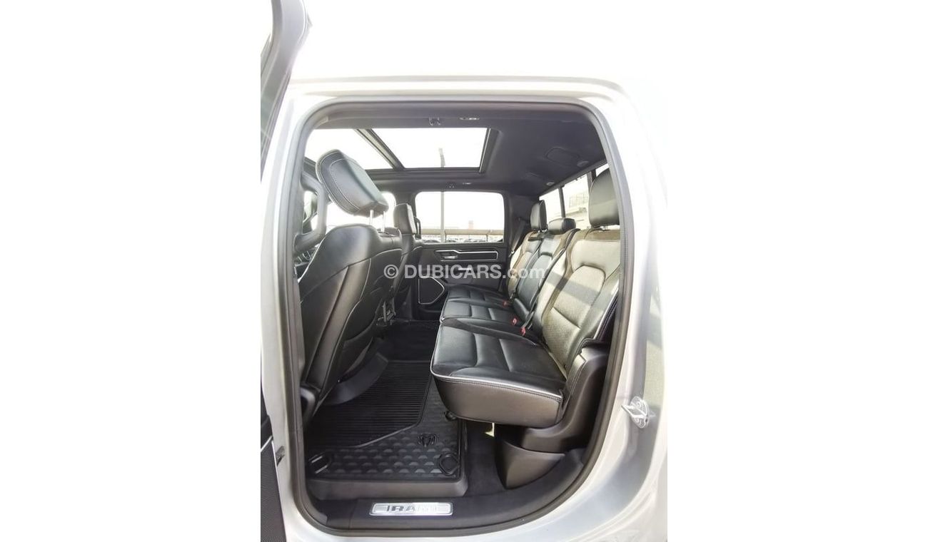 RAM 1500 Dodge RAM Laramie - 2022 - Silver