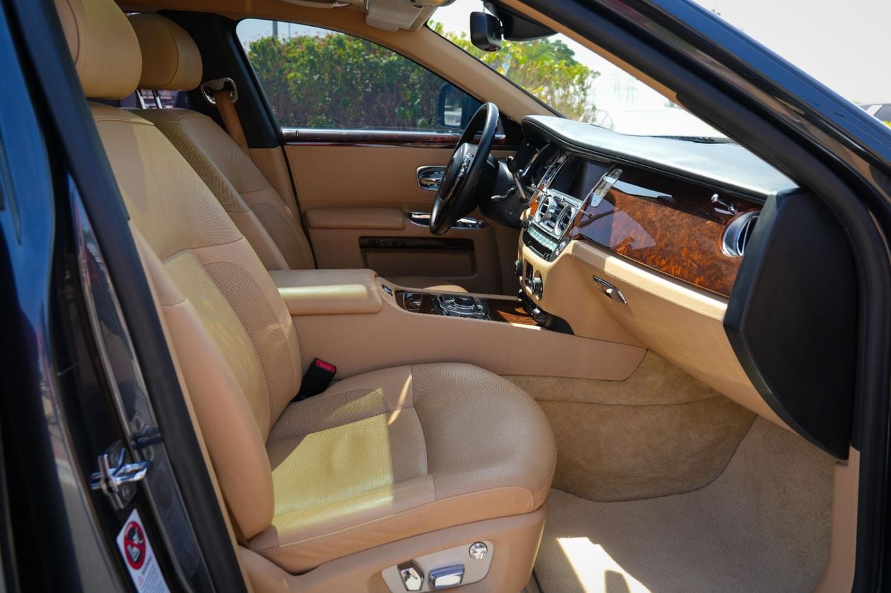 Rolls Royce Ghost 2011 GCC SPECS!! WELL MAINTAINED