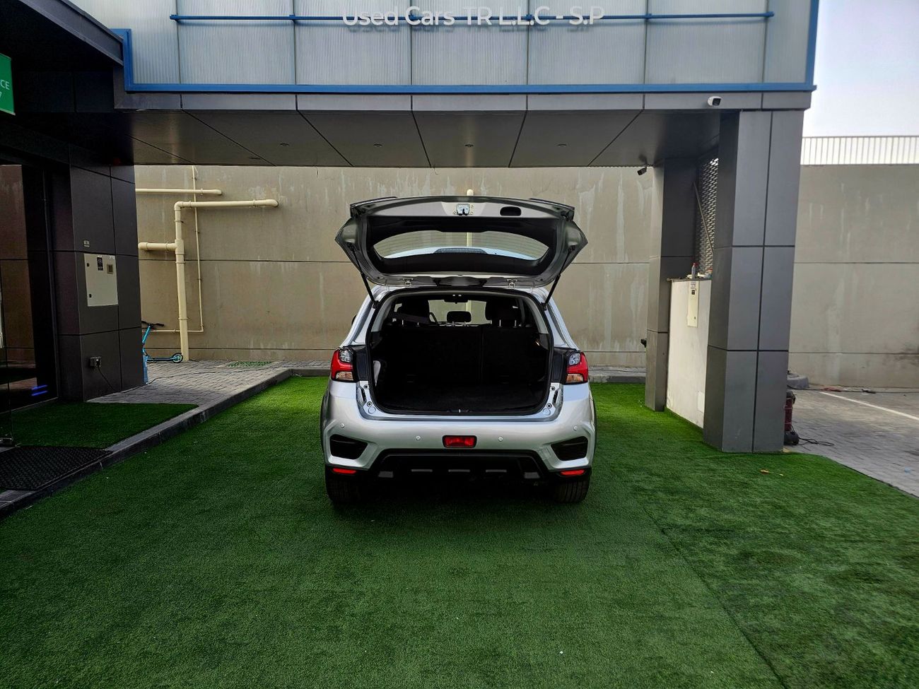 Mitsubishi ASX ASX GCC/ GLX 2.0 V4/ ORIGINAL PAINT/ LOW MILEAGE/ SINGLE OWNER