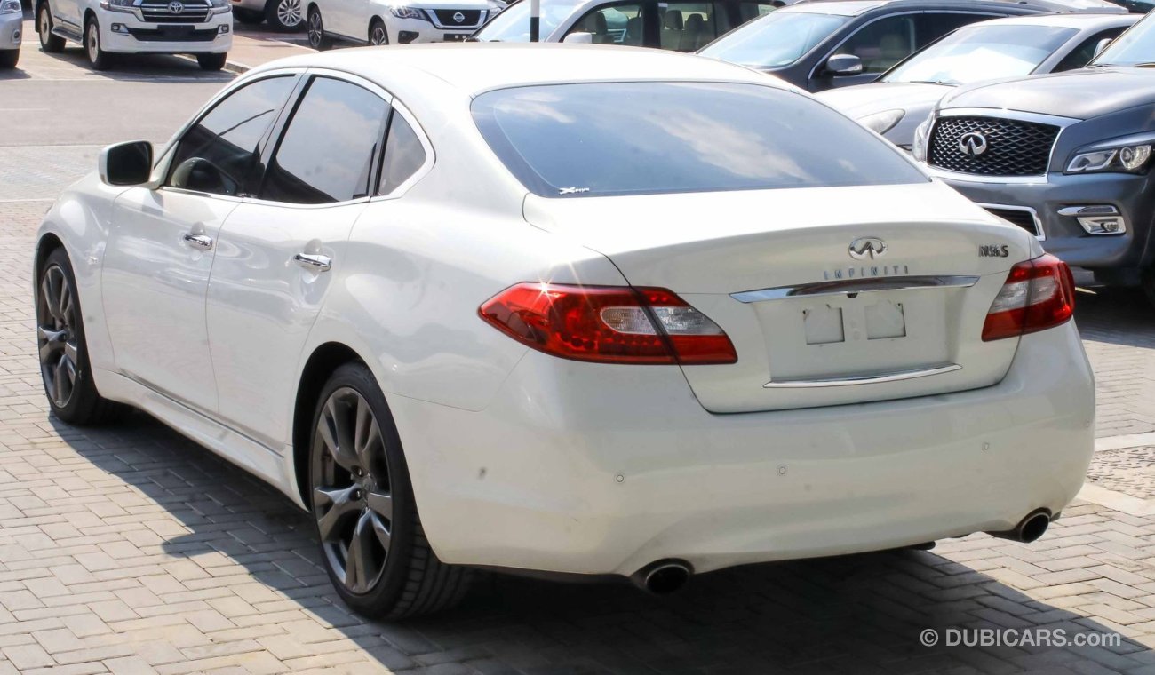 Infiniti M56 S