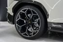 Lamborghini Urus 4.0T V8 Performante Full Carbon Pack, Akrapovic Exhaust, Lamborghini Warr + Serv!!