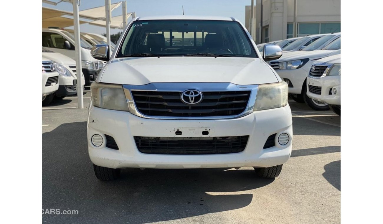 Toyota Hilux 2014 Full Automatic 4x2 Ref#753