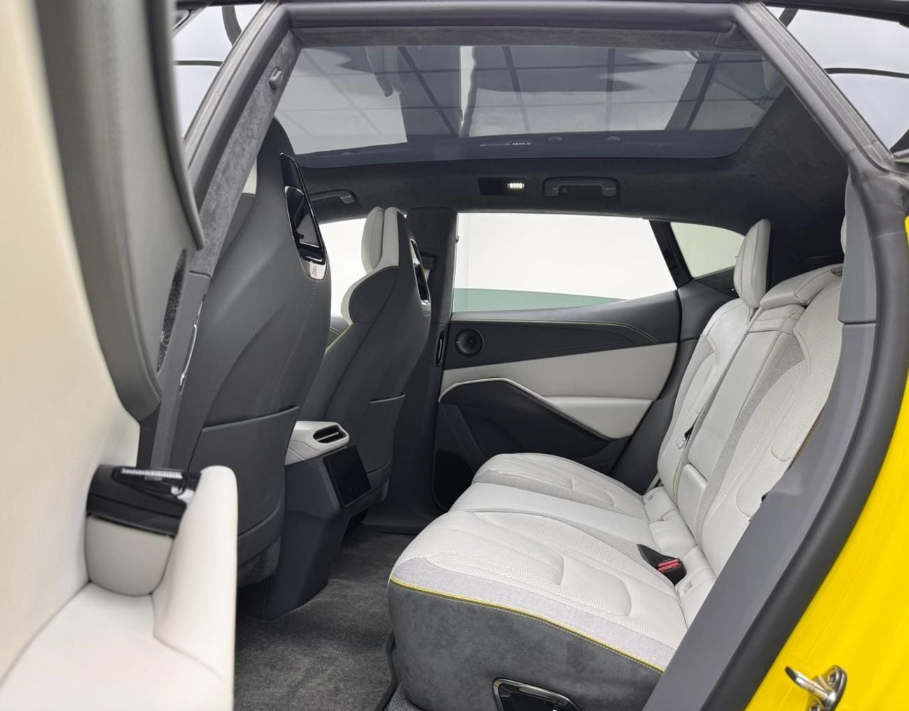 لوتس إيليتري 2024 Lotus Eletre R, 2029 Lotus Warranty, 2028 Lotus Service Pack, Full Lotus Service History, GCC