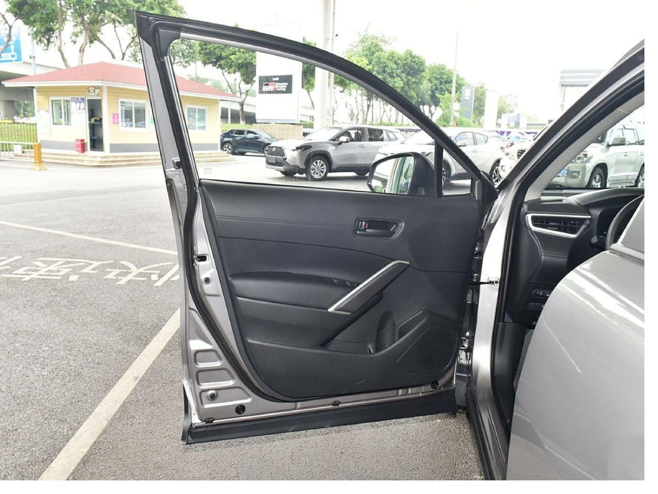 Toyota Corolla Cross XLE HEV 2.0L HYBRID ELITE 2025