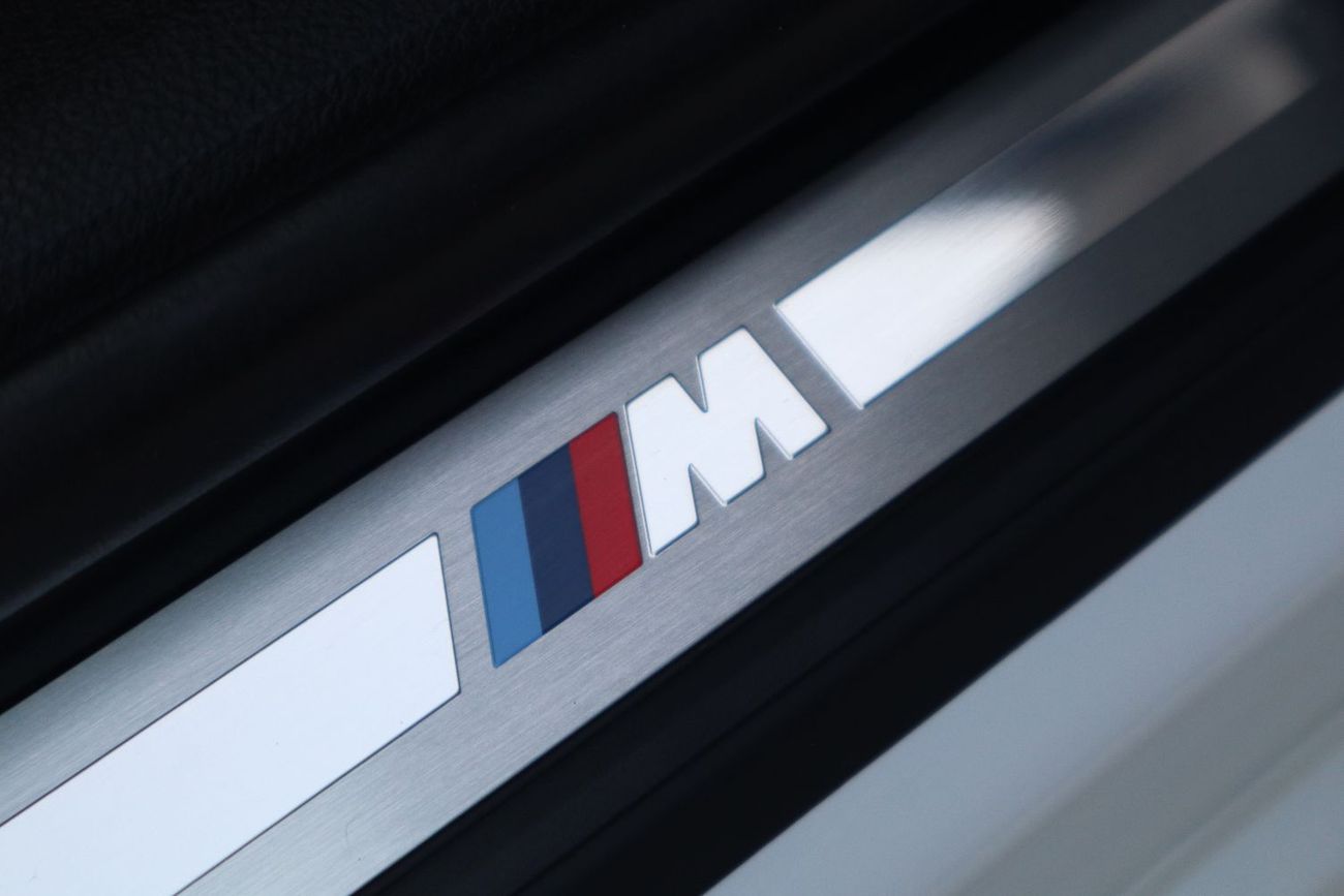 بي أم دبليو 330i M Sport 2.0L (258 HP)