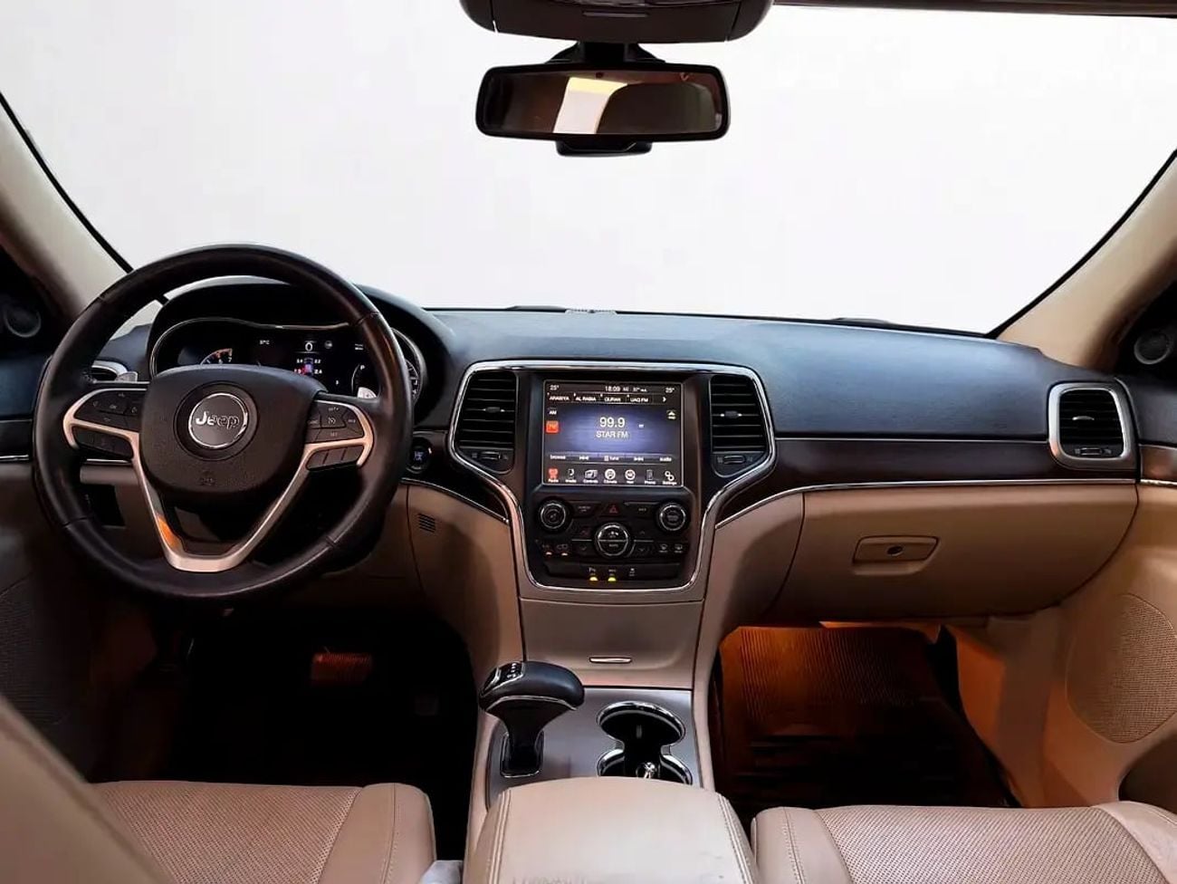 جيب جراند شيروكي ليميتد | 5.7L V8 HEMI | 360 HP | 4WD | GCC