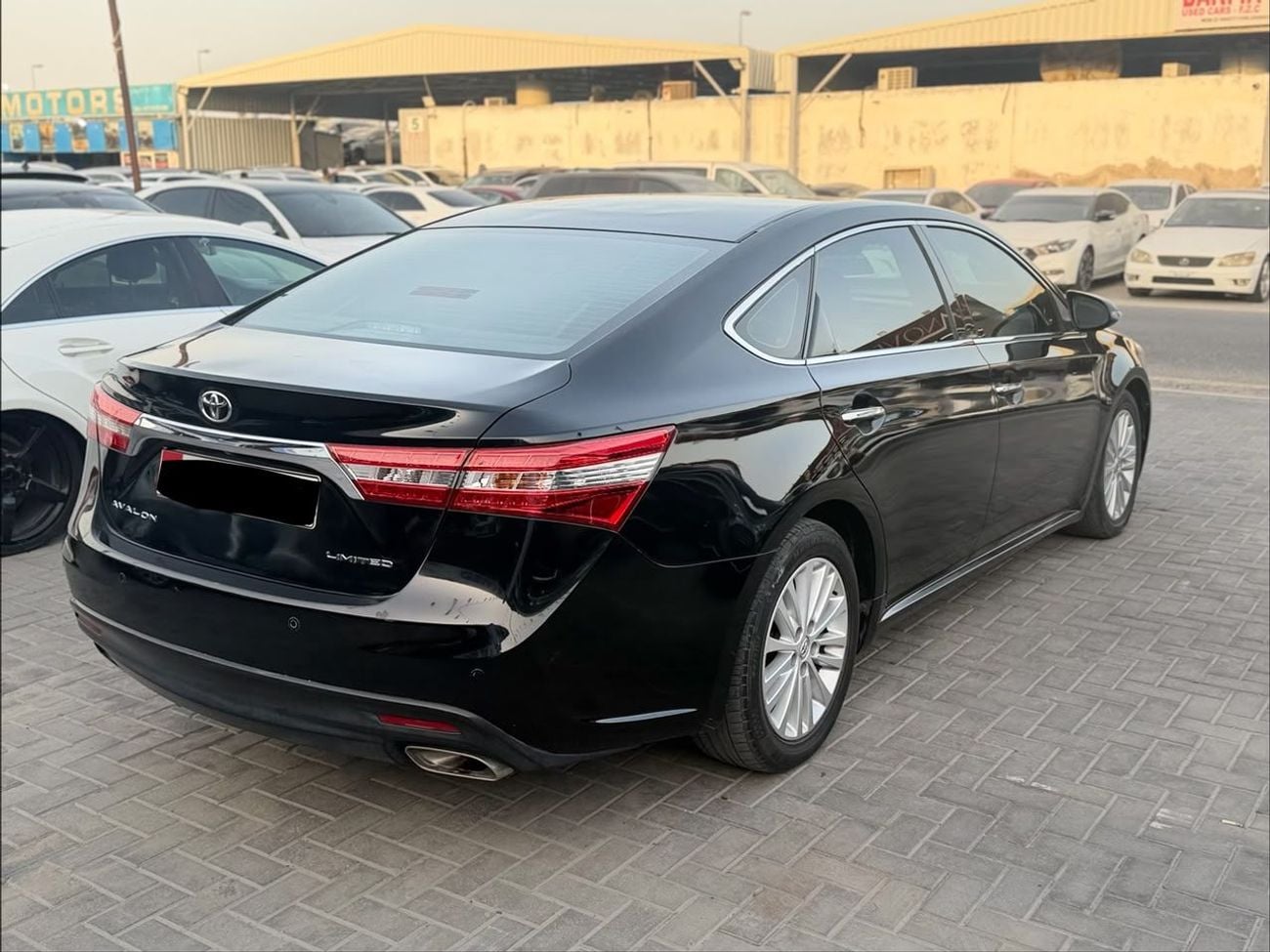 تويوتا افالون LIMITED