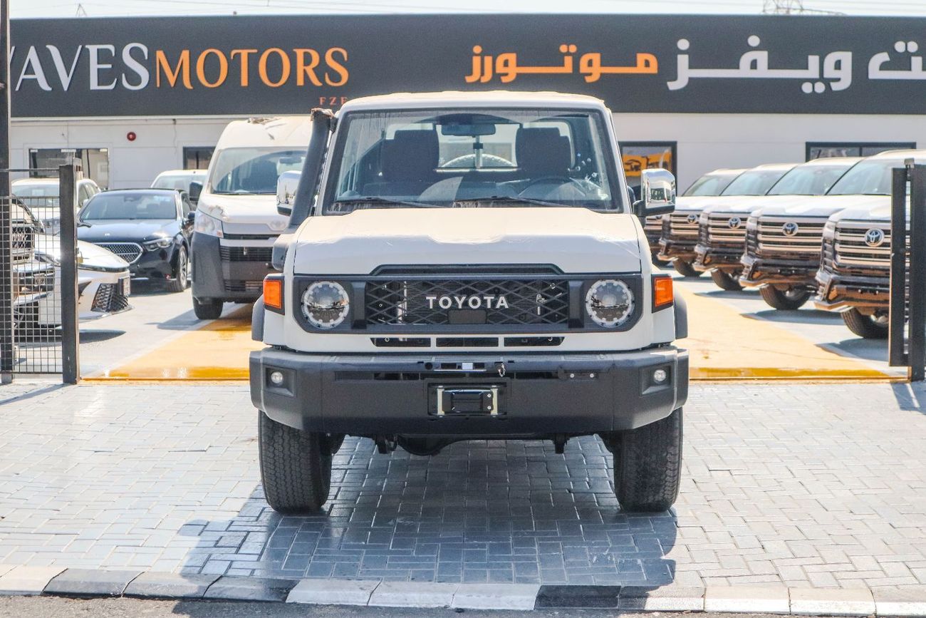 Toyota Land Cruiser Pick Up Std 4.0L Double Cab Utility 4WD Toyota Land Cruiser 70 Series (GRJ79, 4.0L, Double Cab, 4WD)
