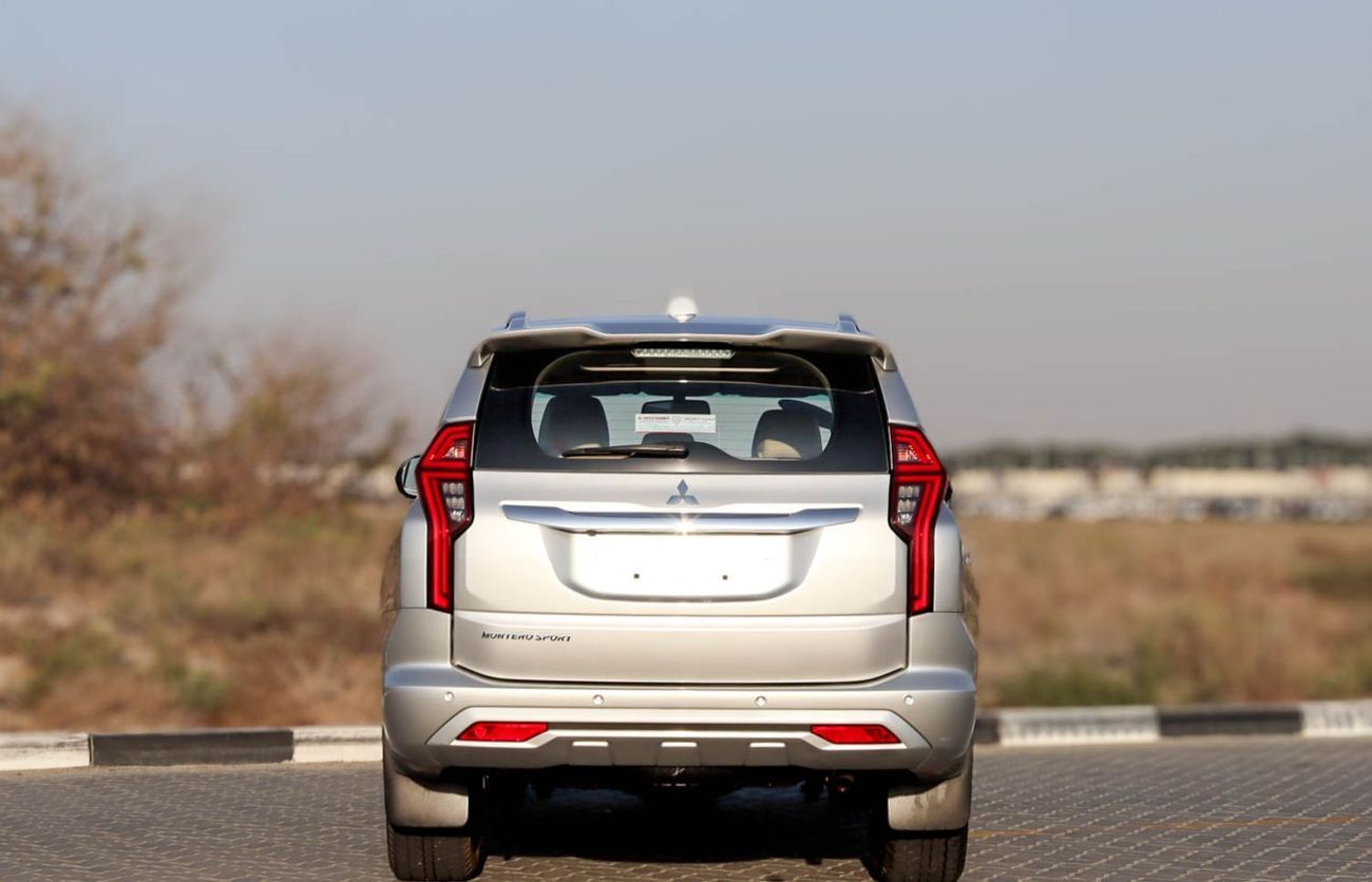 ميتسوبيشي مونتيرو سبورت GLS Premium 3.0L (7 Seater) Mitsubishi Montero Sport 2021 GCC, V6, Full Option, Accident Free, Excel