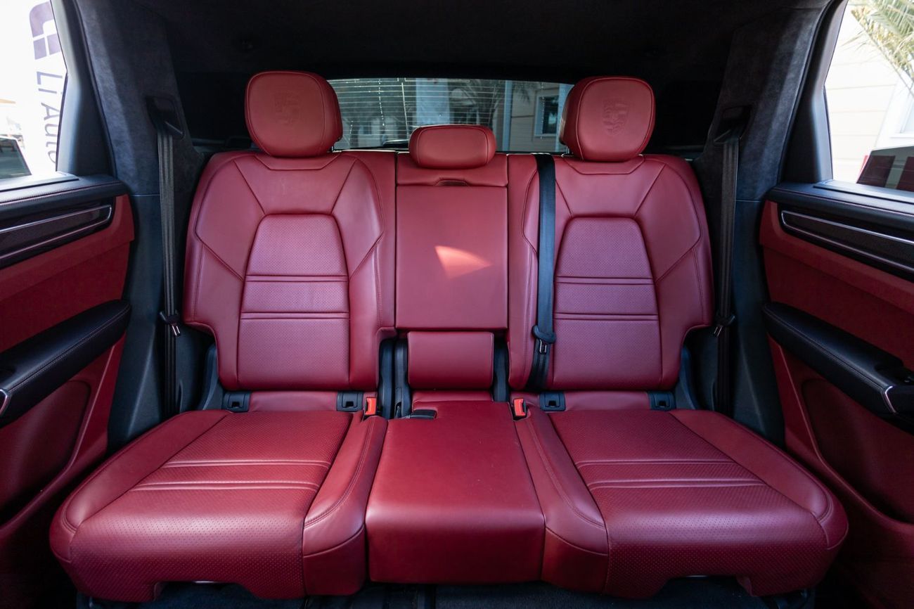 Porsche Cayenne GTS 4.0L (460 HP)