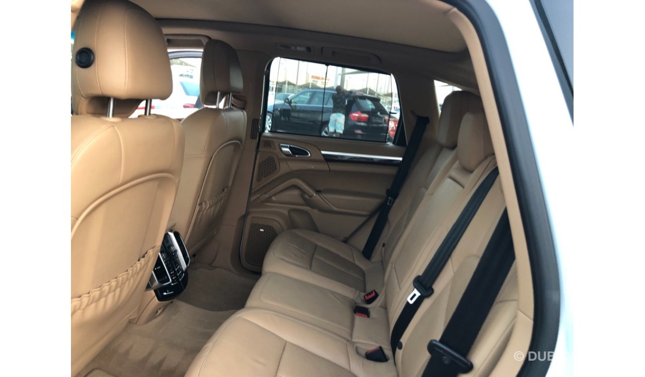 Porsche Cayenne S PORSCHE CAYENNE S MODEL 2014 GCC car perfect condition full option panoramic roof leather seats back