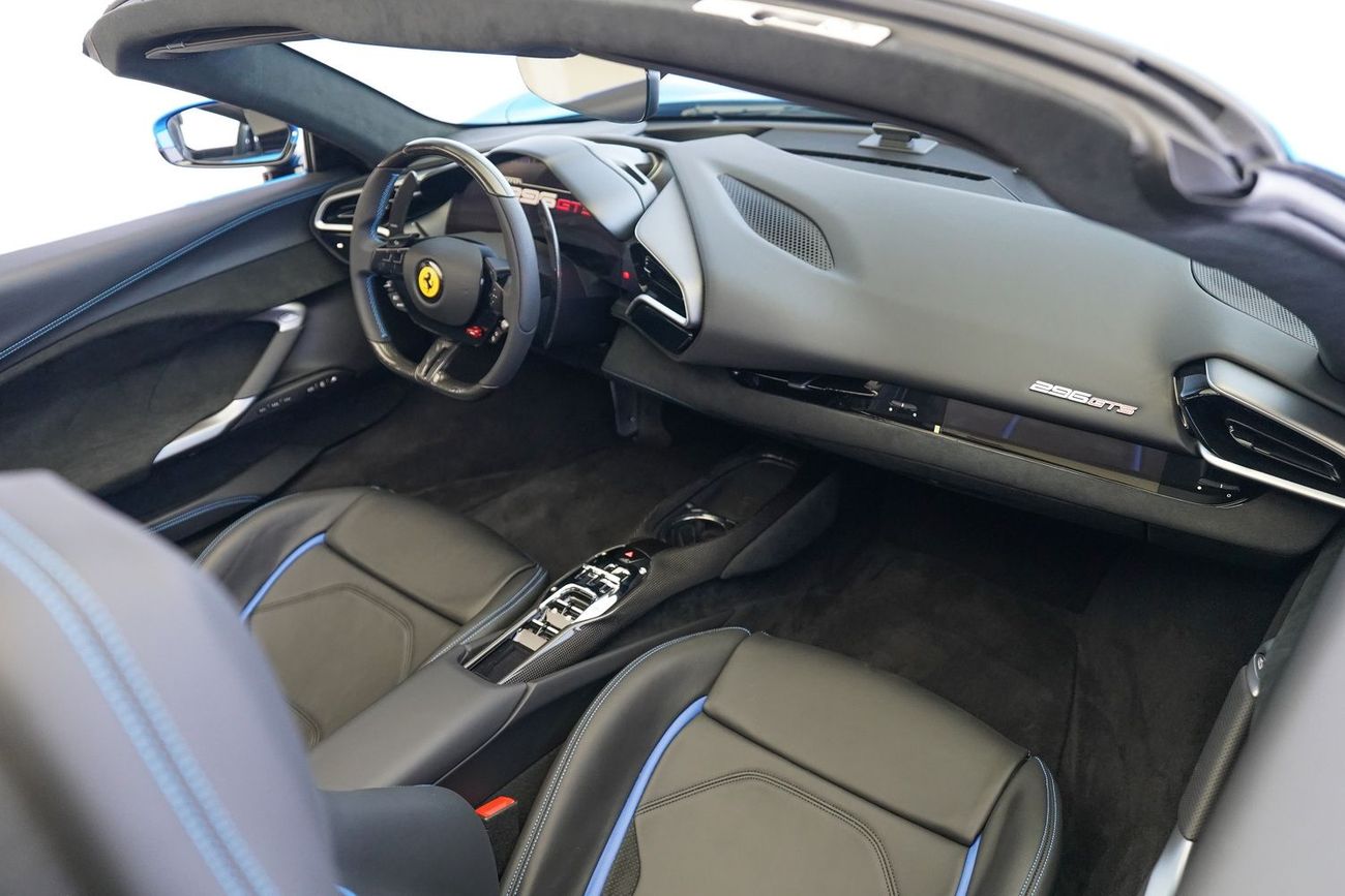 فيراري 296 GTS