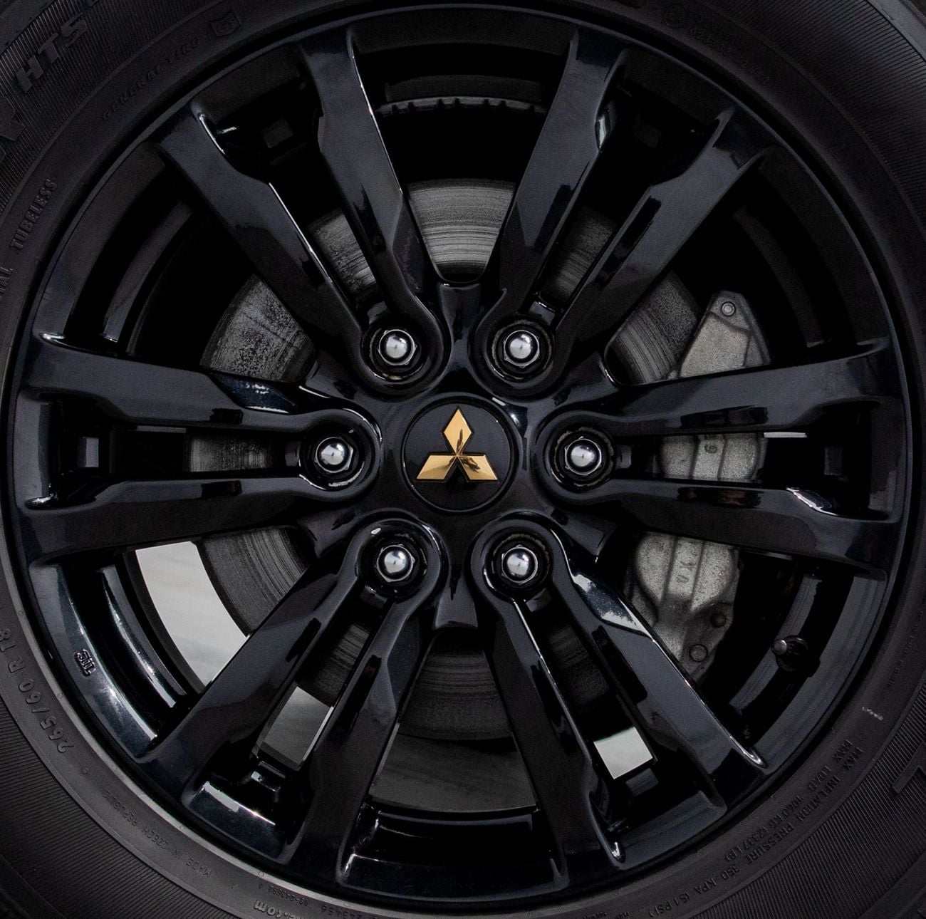 Mitsubishi Pajero Signature Edition