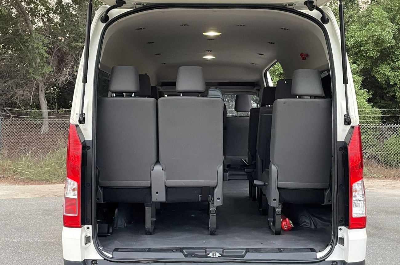 Toyota Hiace GL ACCIDENTS FREE - GCC - V6 - HIGHROOF - PERFECT CONDITION INSIDE OUT