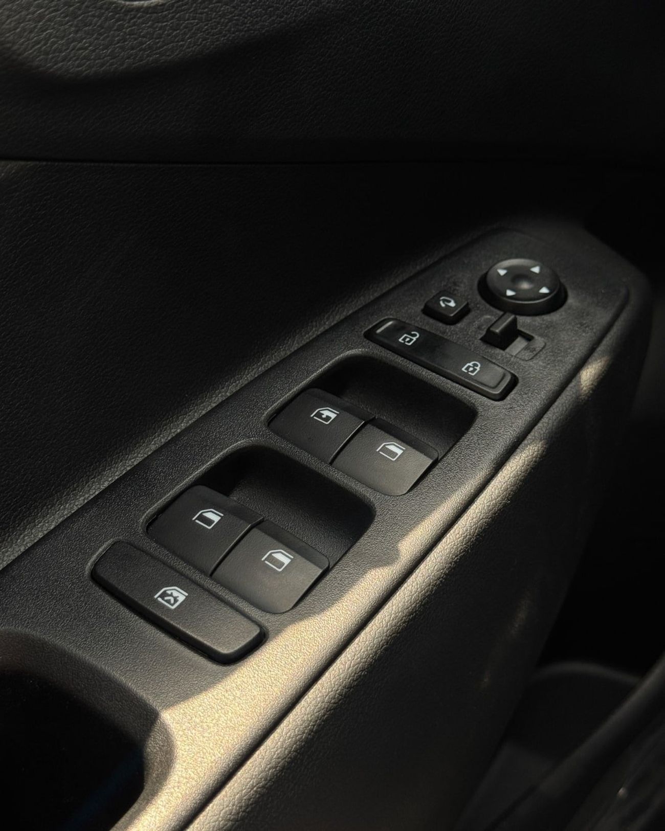 هيونداي جراند i10 GRAND I10 (HATCHBACK ) 1.2L SILVER COLOR - BASIC