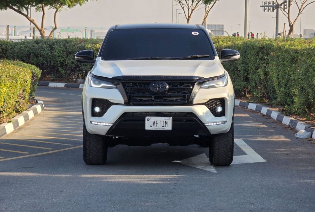 Toyota Fortuner FACELIFTED TO 2025 MODEL | RHD | 2.8 DIESEL ENGINE | AT