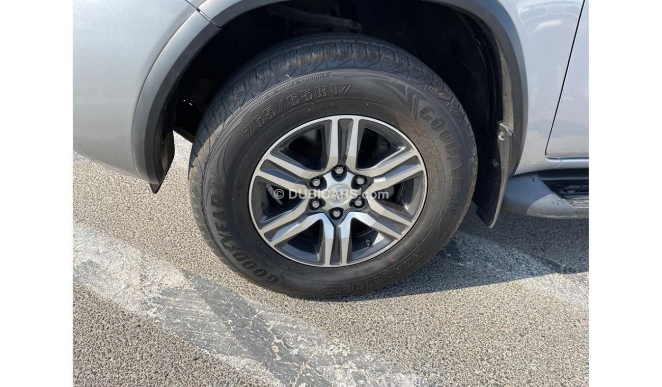 Toyota Fortuner *Offer*2017 TOYOTA FORTUNER 7 SEATER / EXPORT ONLY