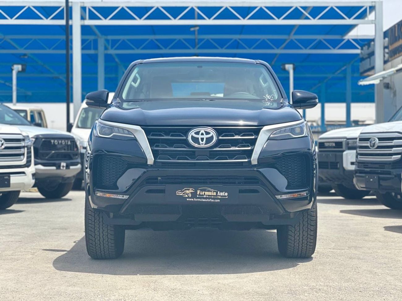 Toyota Fortuner Toyota Fortuner 4WD 2.4L DSL A/T // 2026 // STANDARD OPTION , SENSOR PARKING //