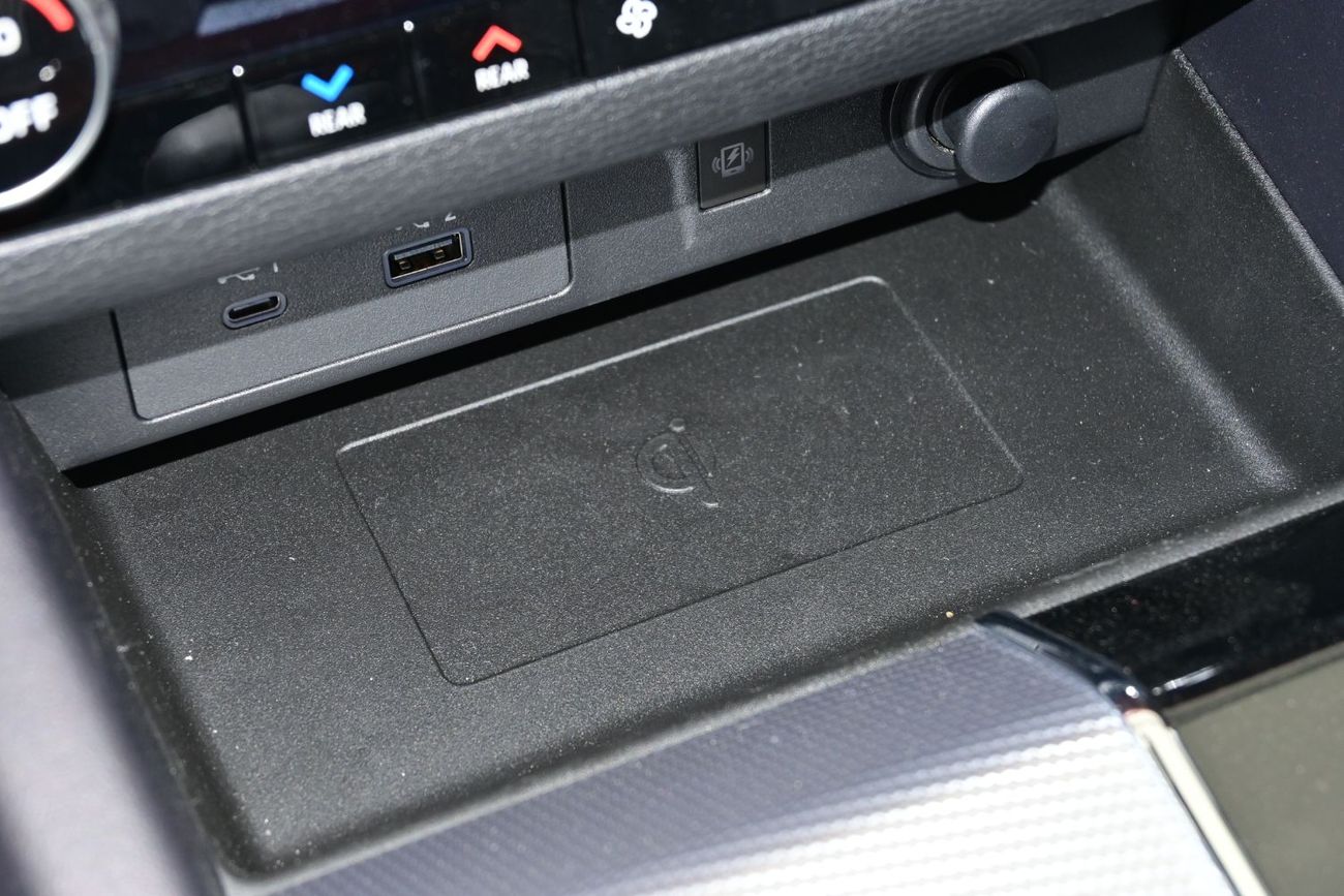 Mitsubishi Outlander Mitsubishi Outlander P-Line 2.5L Petrol 4WD, Model 2025, Color White