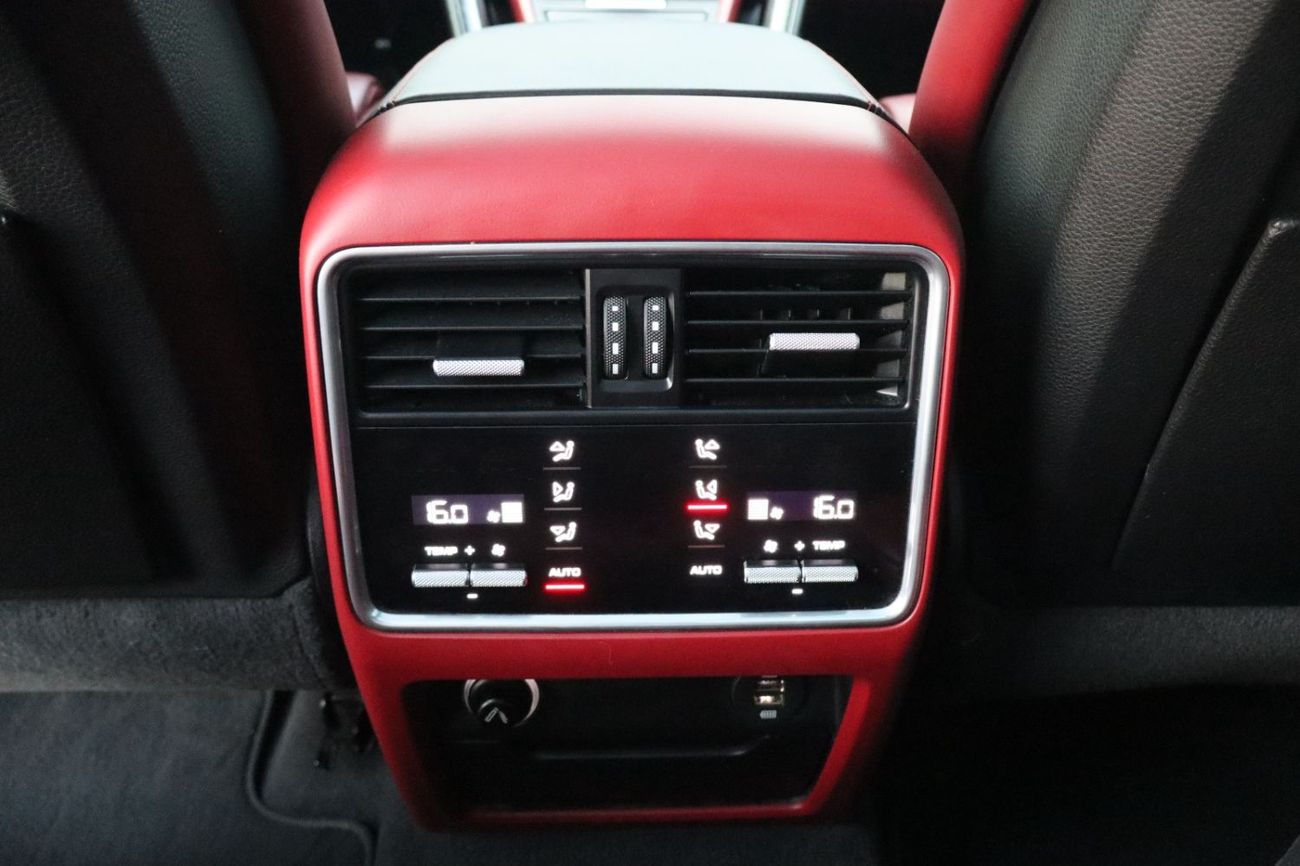 Porsche Cayenne STANDARD