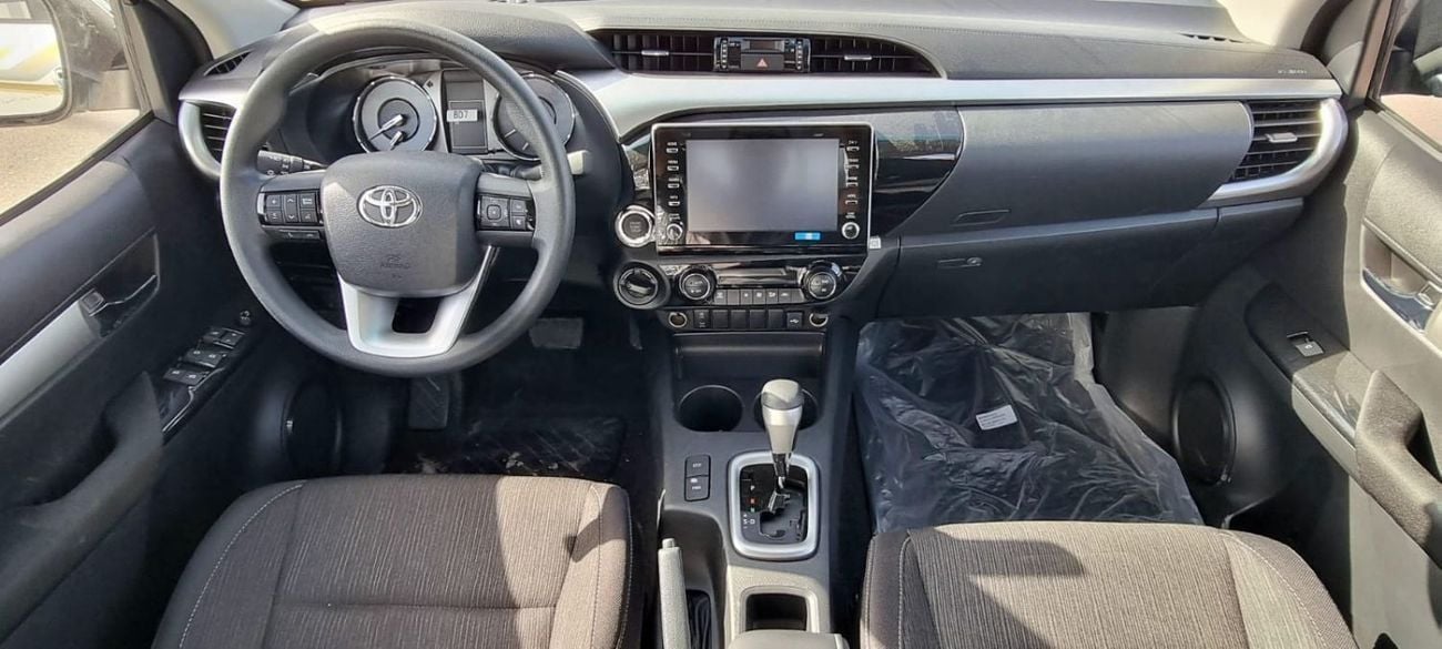 تويوتا هيلوكس SGLX TOYOTA HILUX 2.4L DIESEL DOUBLE CABIN 4X4 FULL OPTION MY 2025