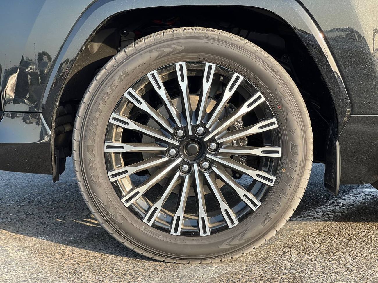 Lexus LX 700h VIP 3.5L HEV A/T // 2025 // FULL OPTION WITH VIP,COOLING,HEATED SEATS / MARK LEVINSON SOUND SYSTEM /