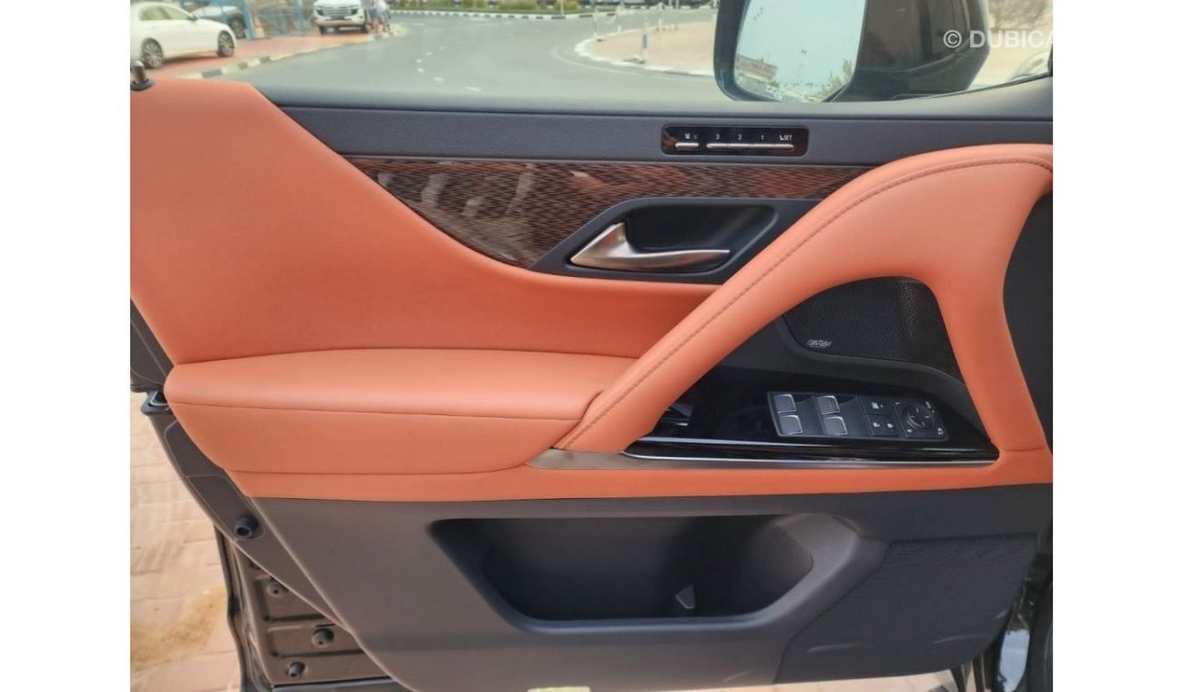 Lexus LX 600 VIP Black Edition (4-Seater) 3.5L V6 TT