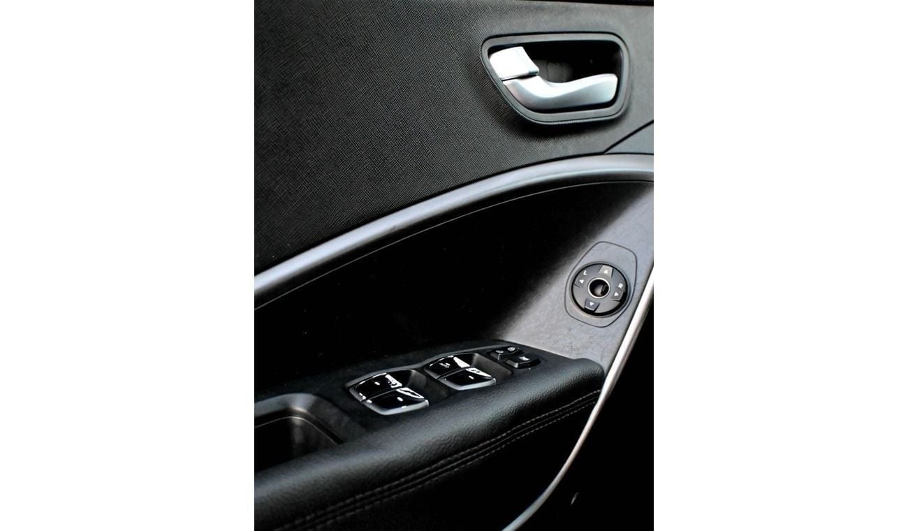 هيونداي سانتا في هيونداي سنتافي 2018 خليجي بحالة ممتازة من الداخل والخارج