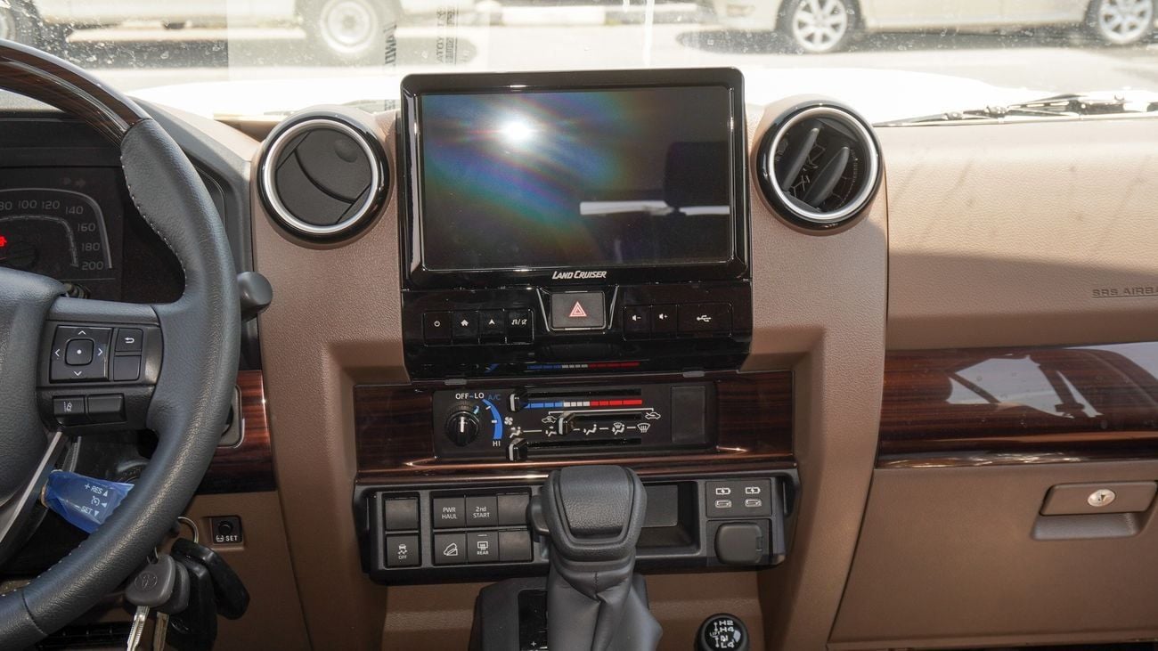 Toyota Land Cruiser 70 LC76 LX LX 4.0L V6 A/T