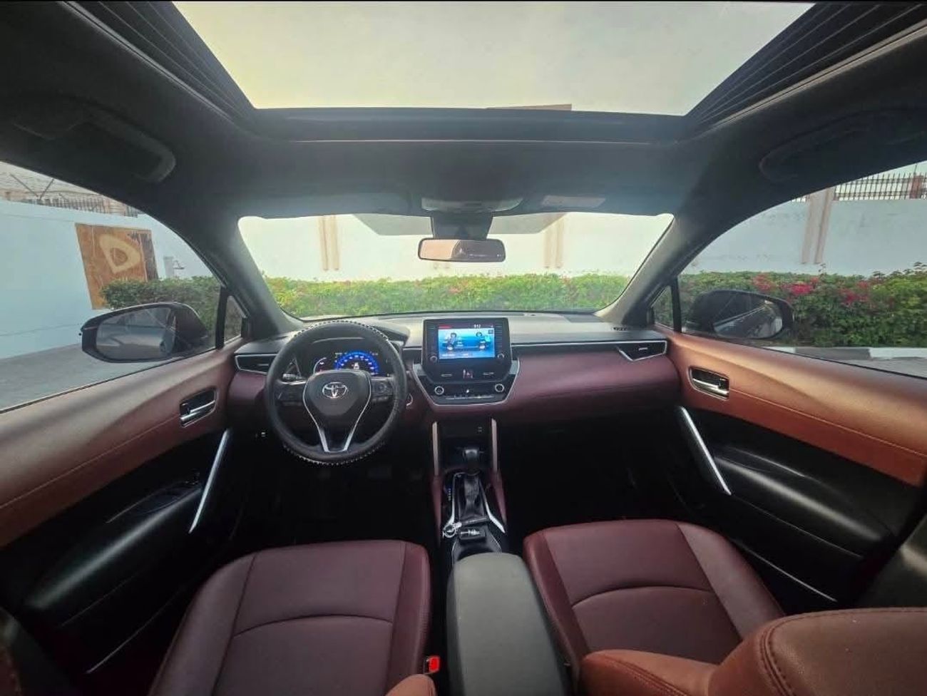 Toyota Corolla Cross COROLLA CROSS HYBRID FULL OPITION GCC TOP OF RANG