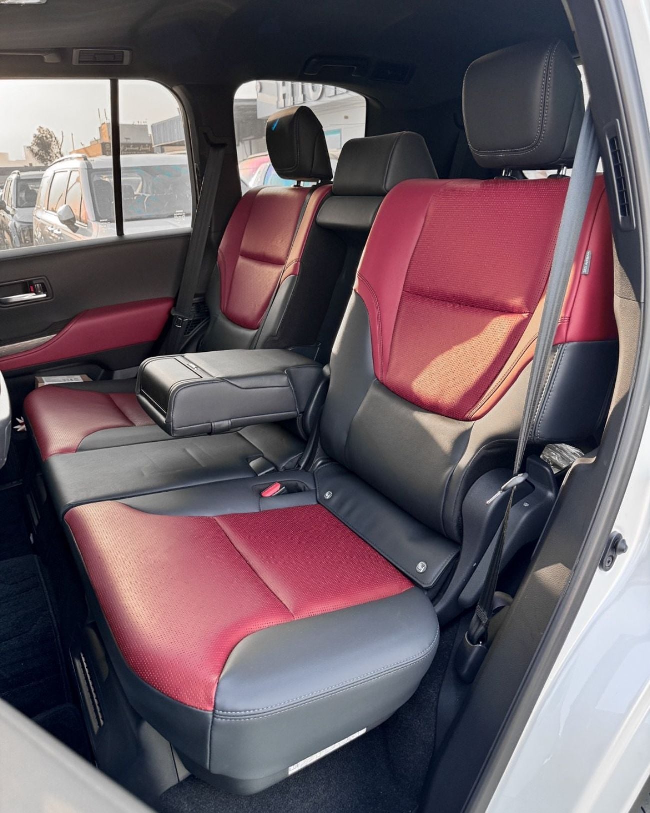 Toyota Land Cruiser VXR Toyota Land Cruiser VXR 2024 MODEL - GCC specs