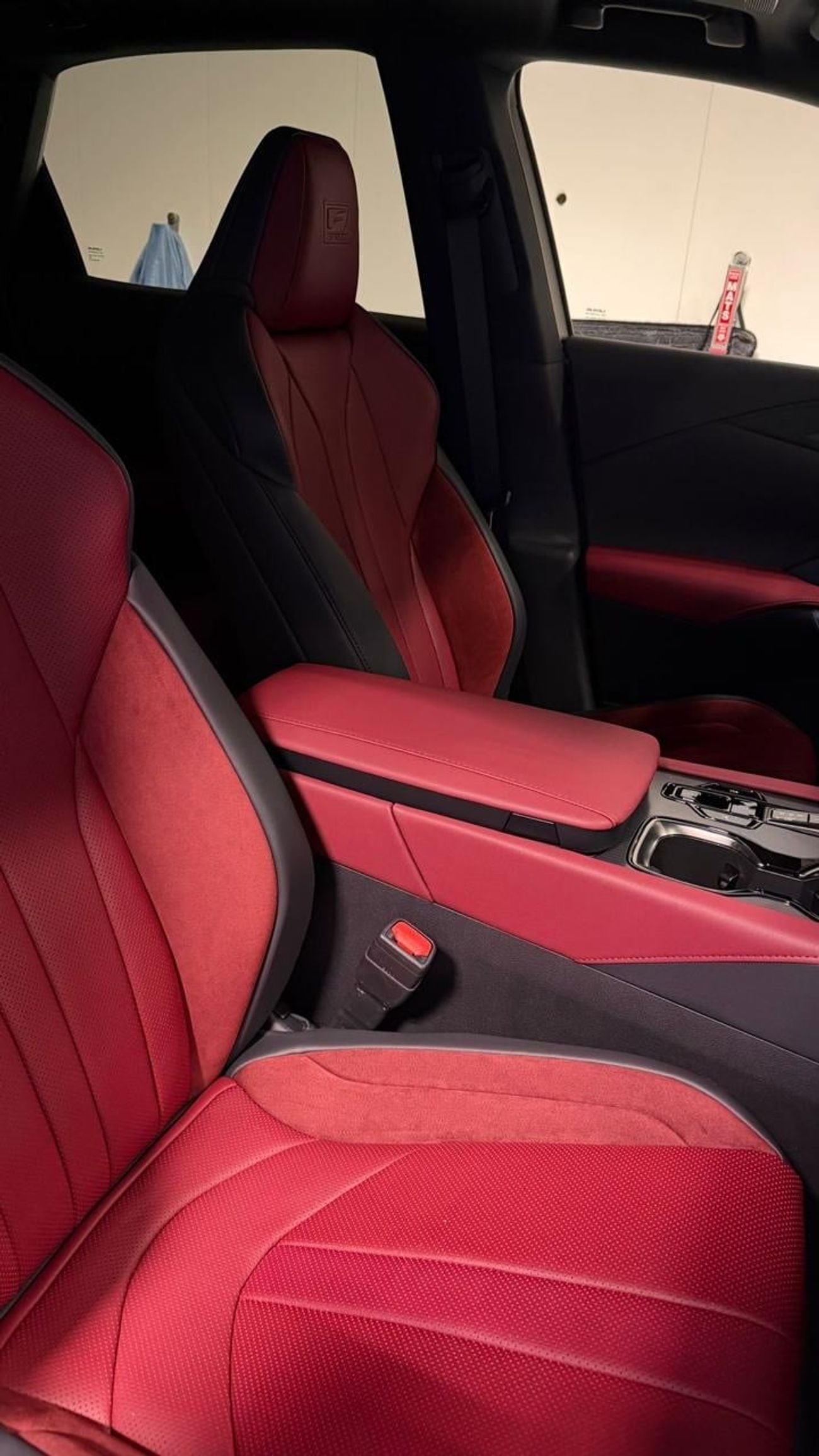 لكزس RX 500h F SPORT PERFORMANCE F SPORT 3 PERFORMANCE