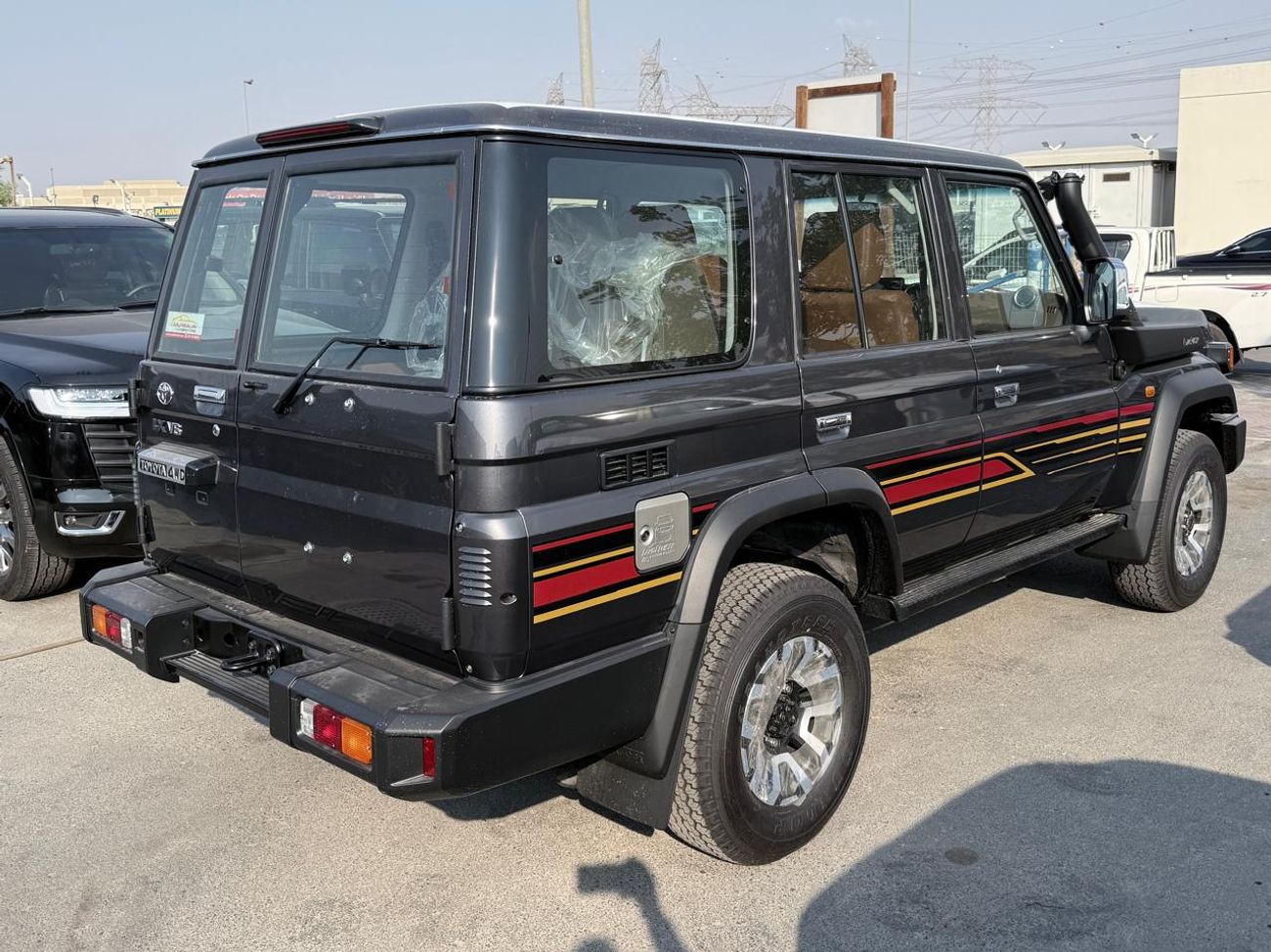 Toyota Land Cruiser 70 Toyota LC76 4.0L Petrol A/T Full Option 2025 (Export Only)