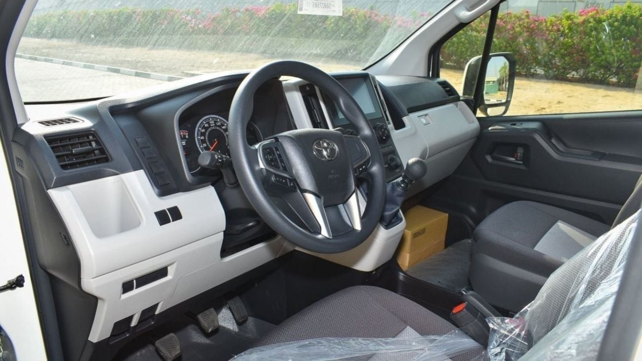 تويوتا هاياس TOYOTA HIACE 3.5L PETROL V6 13 SEATER DX M/T WITH REAR HEATER