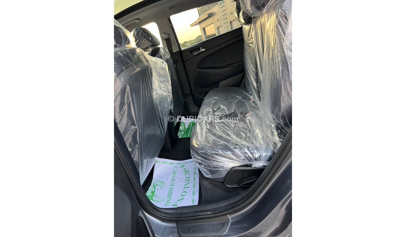 هيونداي توسون GLS هيونداي توسان موديل 2017 وارد أمريكي فول ابشن كامله بانوراما ماشيه 33000 الف ميل 1600 سي سي